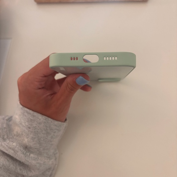 Apple iPhone 15 Case - Mint Green - Picture 3 of 6